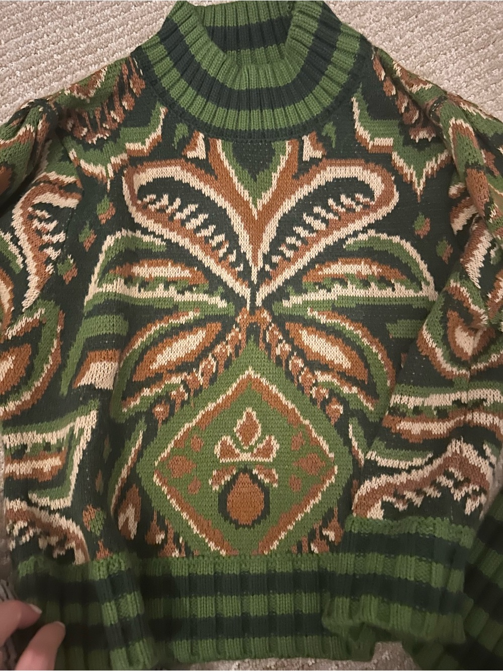 FARM RIO Green Pinneaple Ikat Sweater - Picture 3 of 3